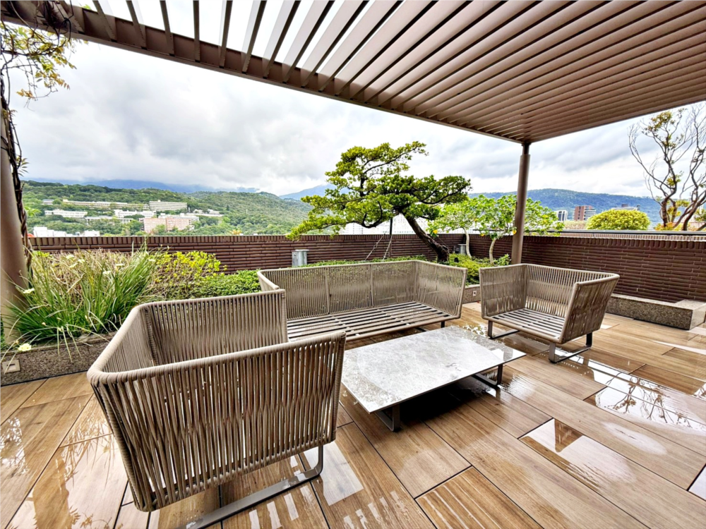 HOT●輕屋齡全新屋●溫馨裝潢●擁大露臺